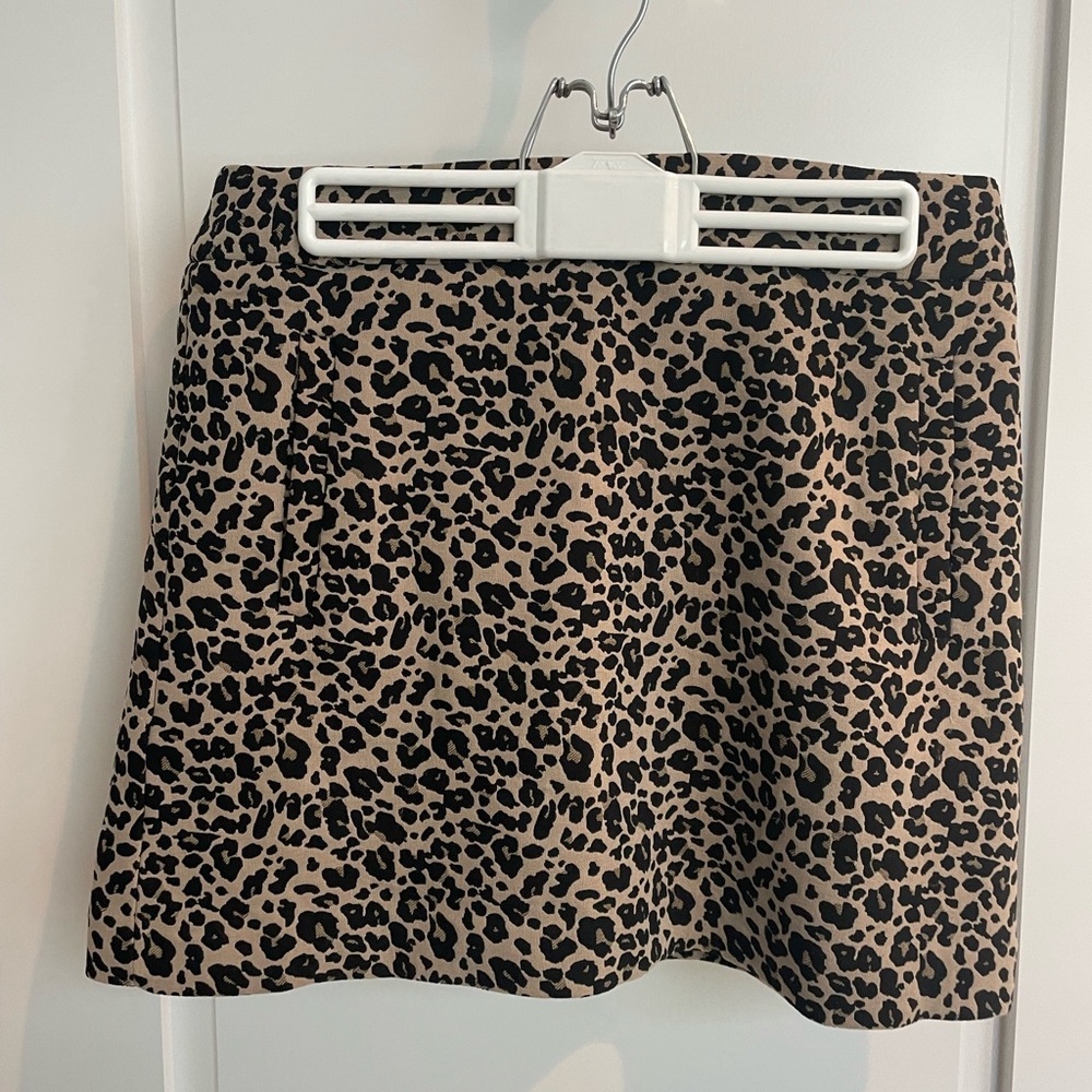 Loft cheetah mini skirt. Size 8 petite.